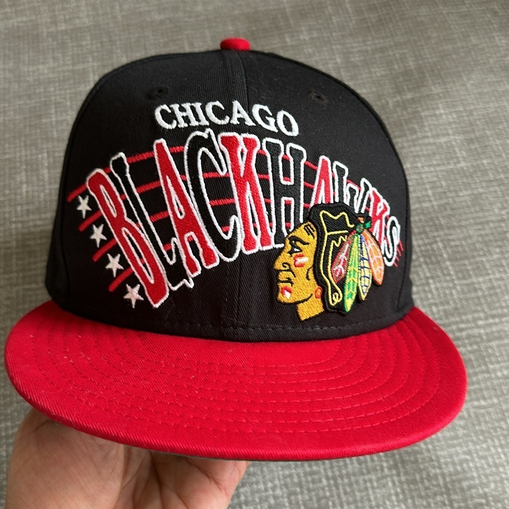 Chicago Blackhawks NFL Cap OS - Picture 3 of 13